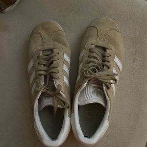 Adidas gazelle sneakers